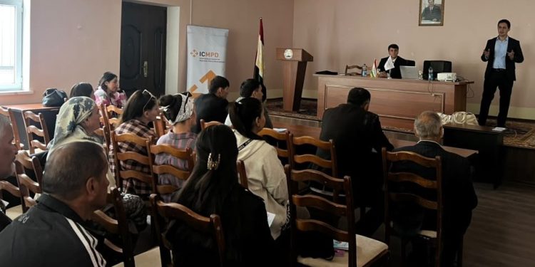 Вохӯрӣ бо сокинони Ҷамоати шаҳраки Исмоили Сомонии шаҳри Хоруғ