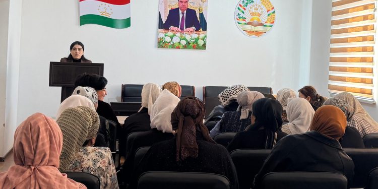 Чорабинии навбатӣ бо ҳунармандон, касбомӯзон ва аъзои оилаи муҳоҷирони меҳнатӣ