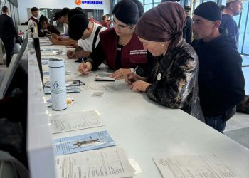 Очередная встреча с гражданами в «Международном аэропорту города Душанбе»